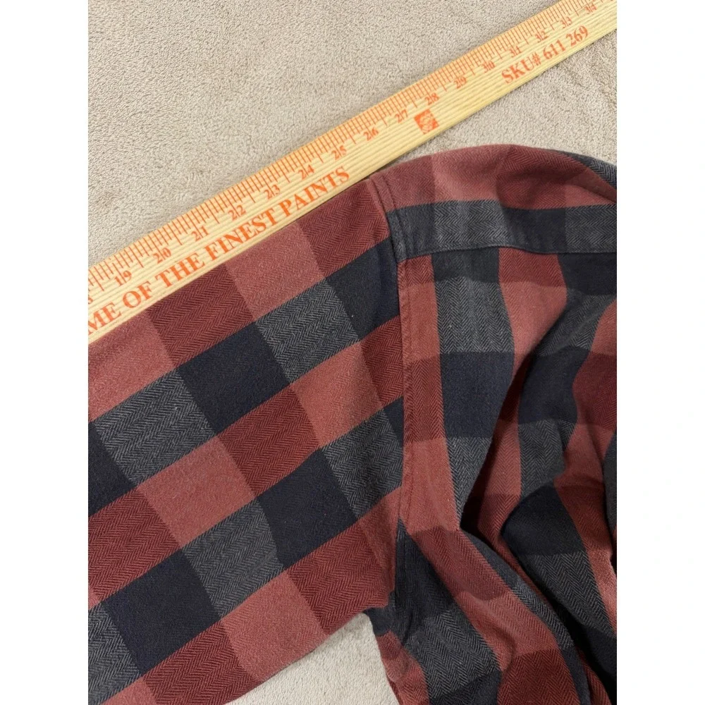 The J.Peterman Company Flannel‎ Shirt Men's XL Red Plaid Long Sleeve XL EUC
